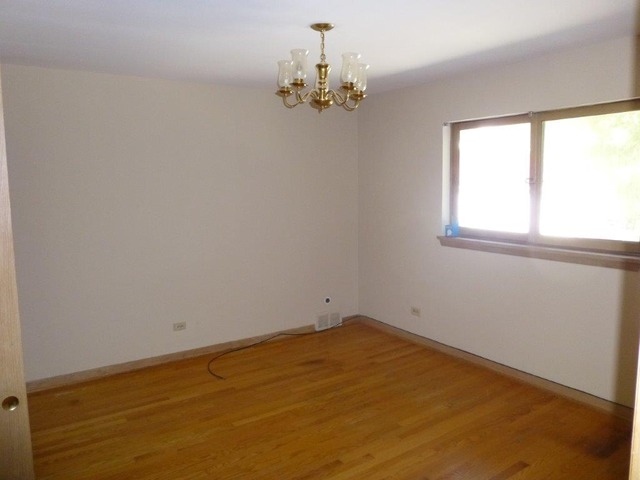 298 Lawton Road Riverside, IL 60546 - Photo 17 of 25
