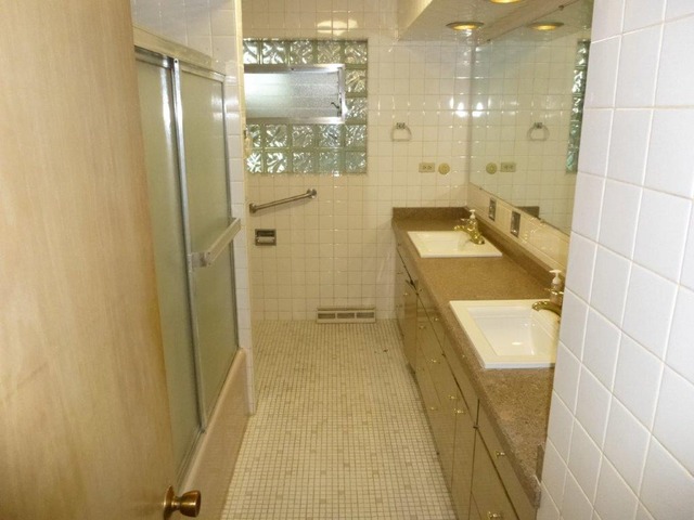 298 Lawton Road Riverside, IL 60546 - Photo 18 of 25