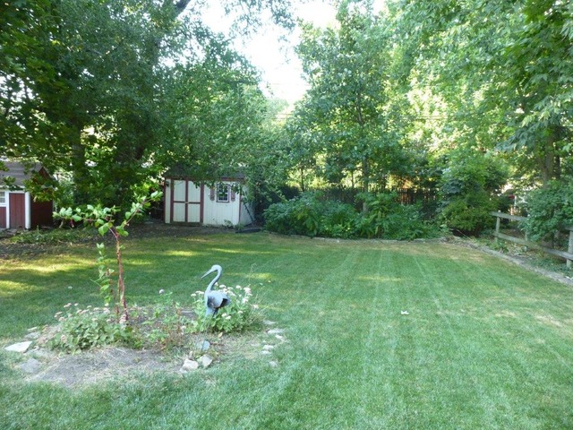 298 Lawton Road Riverside, IL 60546 - Photo 6 of 25