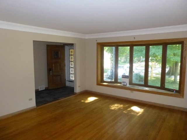 298 Lawton Road Riverside, IL 60546 - Photo 9 of 25