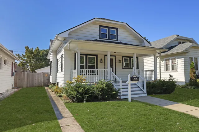 $214,900 | 3409 Wright Avenue, Racine, WI 53405