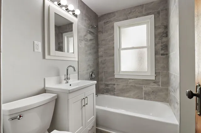 $214,900 | 3409 Wright Avenue, Racine, WI 53405