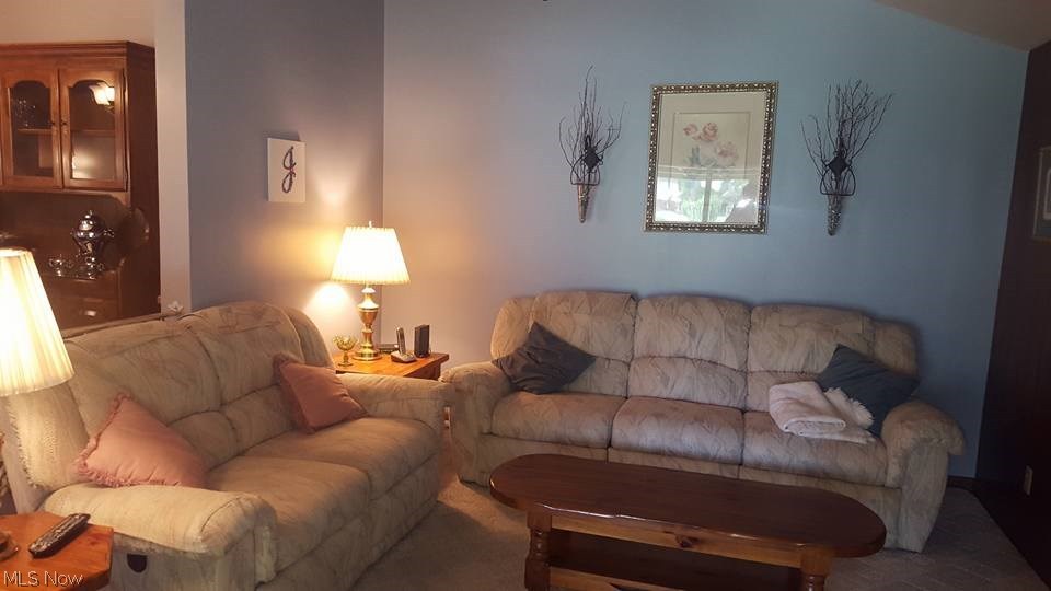 2703 Reeves Road Northeast Warren, OH 44483 - Photo 6 of 27 Gallery Image 6