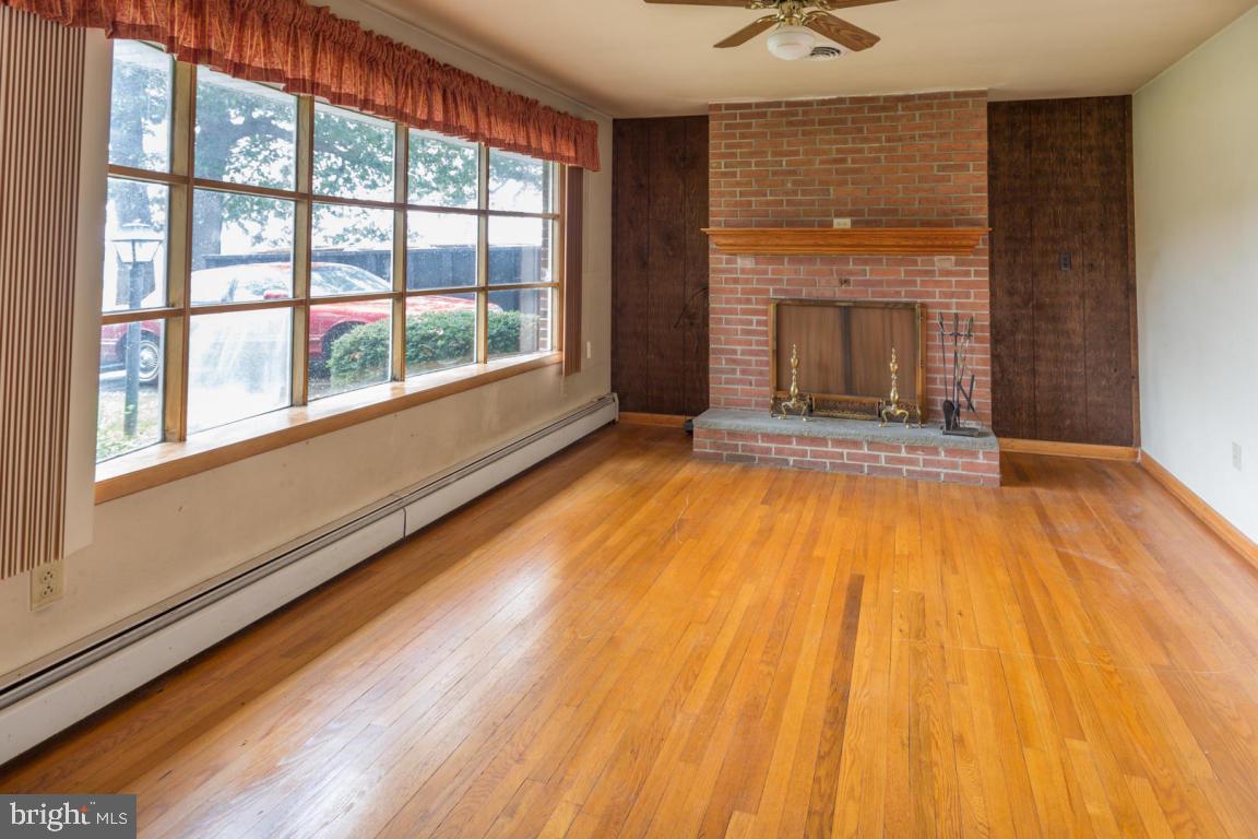 1258 North Colebrook Road Manheim, PA 17545 - Photo 3 of 11