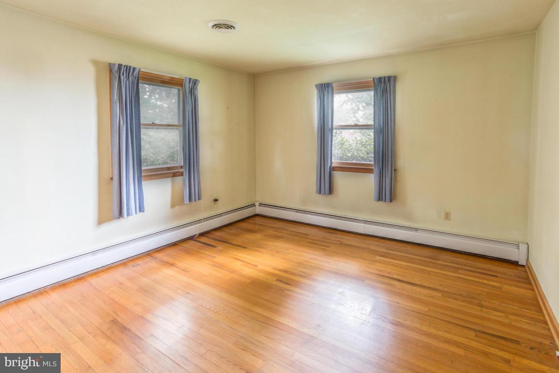 1258 North Colebrook Road Manheim, PA 17545 - Photo 4 of 11