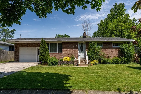 $229,000 | 15 Hillcrest Drive, Amherst, NY 14226