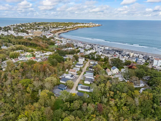 $898,000 | 15 Summer Breeze, Unit A & B, York, ME 03909