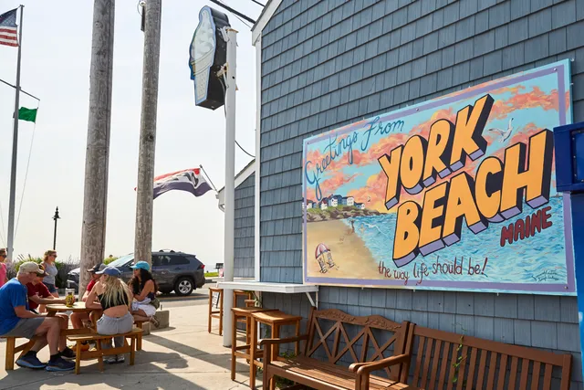 $898,000 | 15 Summer Breeze, Unit A & B, York, ME 03909