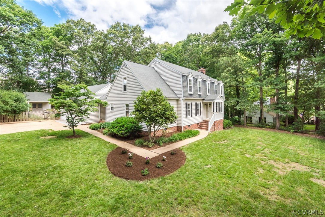 13224 Queensgate Road Midlothian, VA 23114 - Photo 2 of 32 a front view of a house with a yard