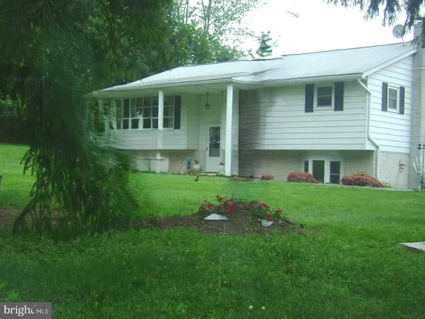 $405,000 | 2715 Reservoir Road, Spring Grove, PA 17362