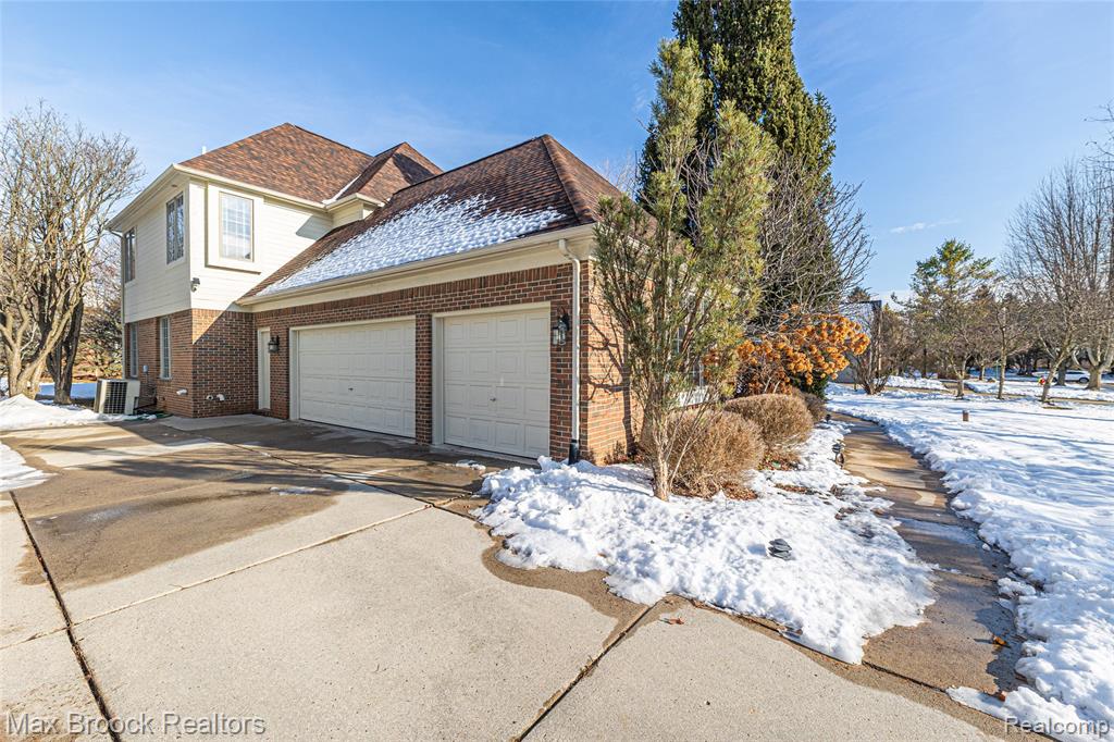 41450 Mission Lane Novi, MI 48167 - Photo 41 of 44