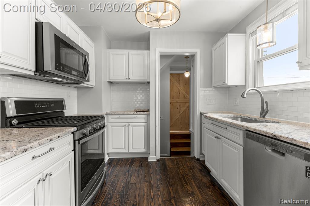 3061 Geneva Street Dearborn, MI 48124 - Photo 12 of 43