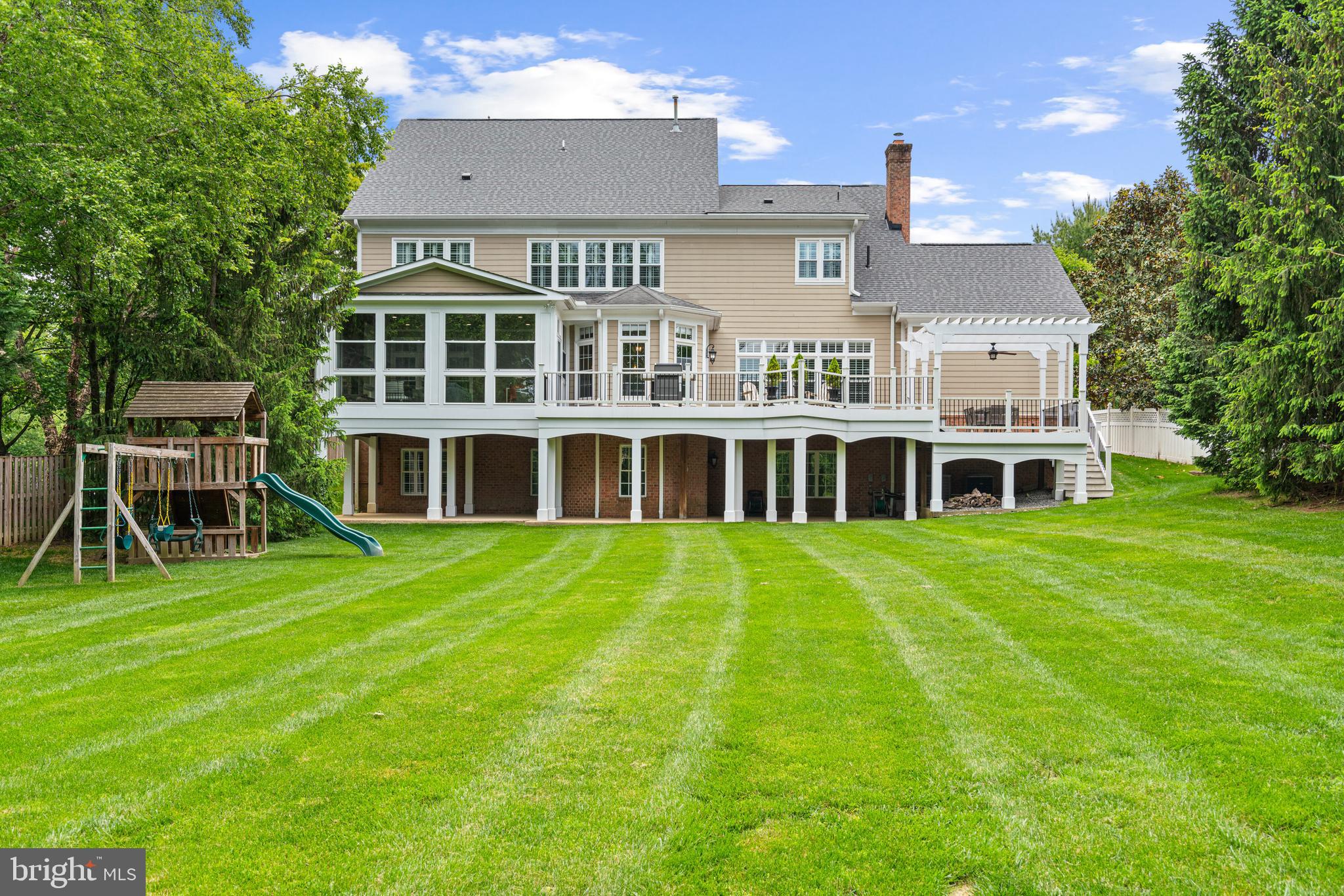 6 Purcell Court Potomac, MD 20854 - Photo 2 of 50