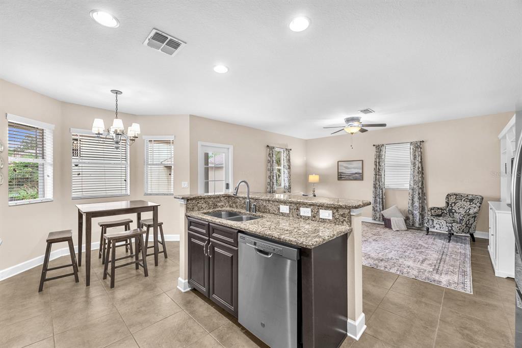 5945 Beaconpark Street Lithia, FL 33547 - Photo 19 of 44