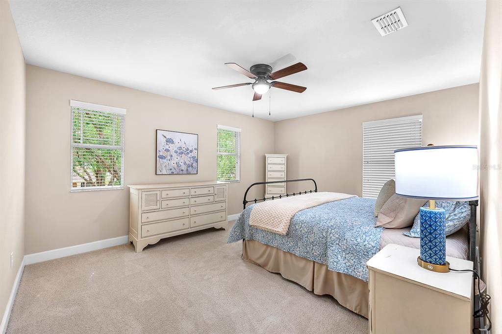 5945 Beaconpark Street Lithia, FL 33547 - Photo 20 of 44