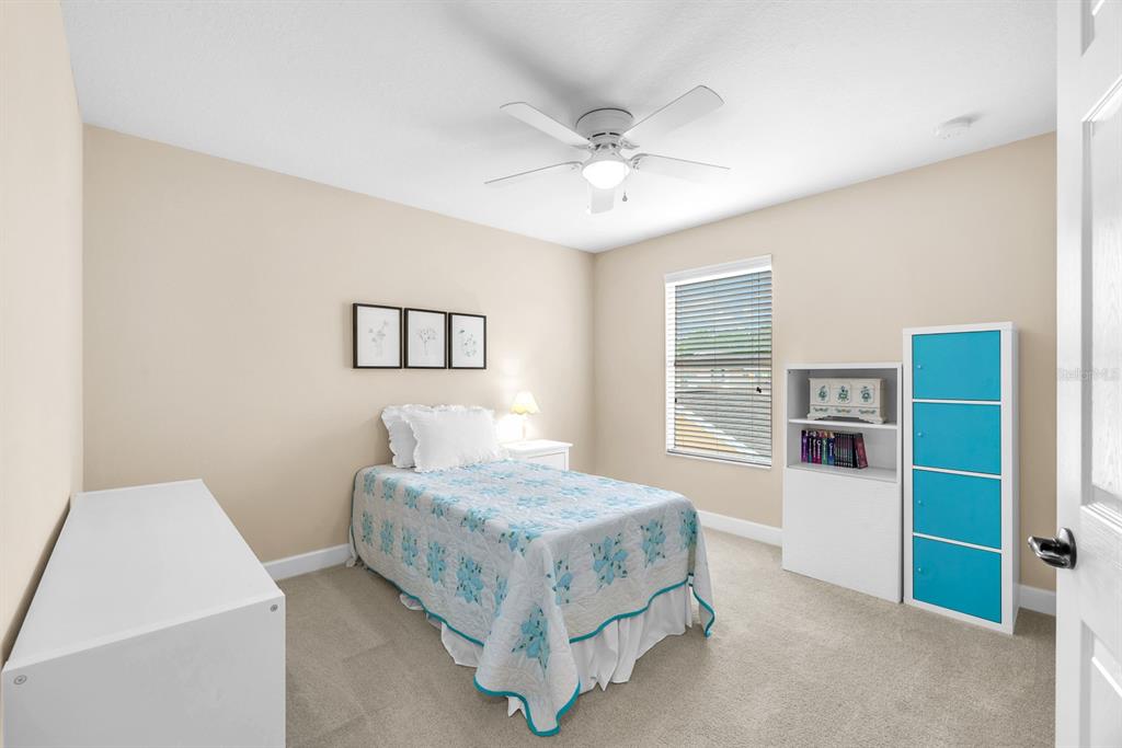 5945 Beaconpark Street Lithia, FL 33547 - Photo 22 of 44
