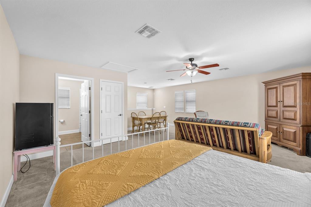 5945 Beaconpark Street Lithia, FL 33547 - Photo 27 of 44