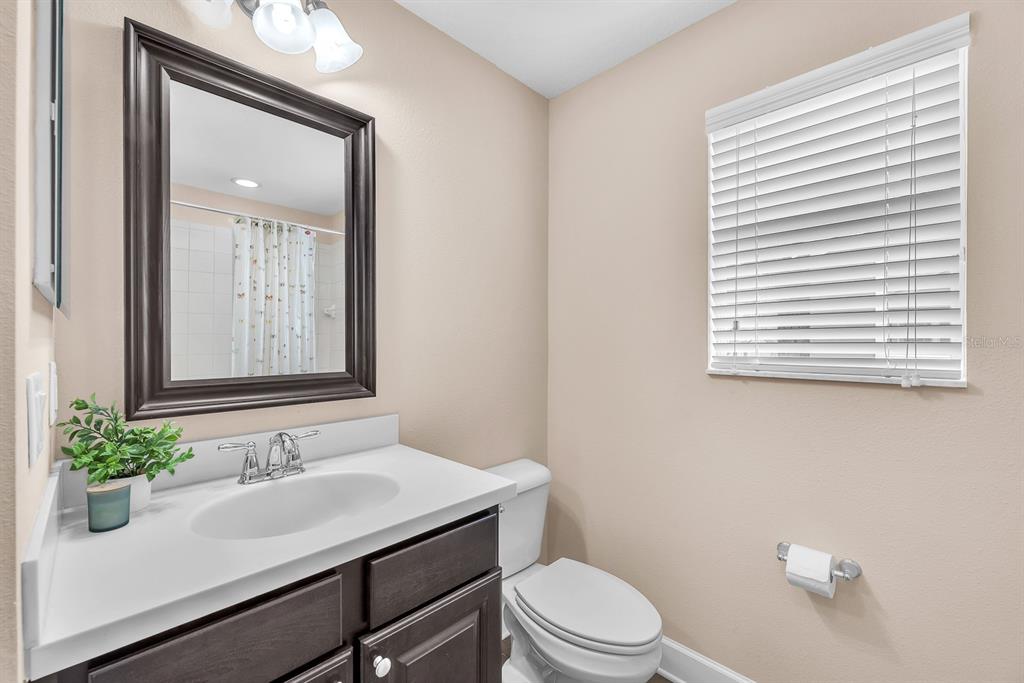 5945 Beaconpark Street Lithia, FL 33547 - Photo 28 of 44