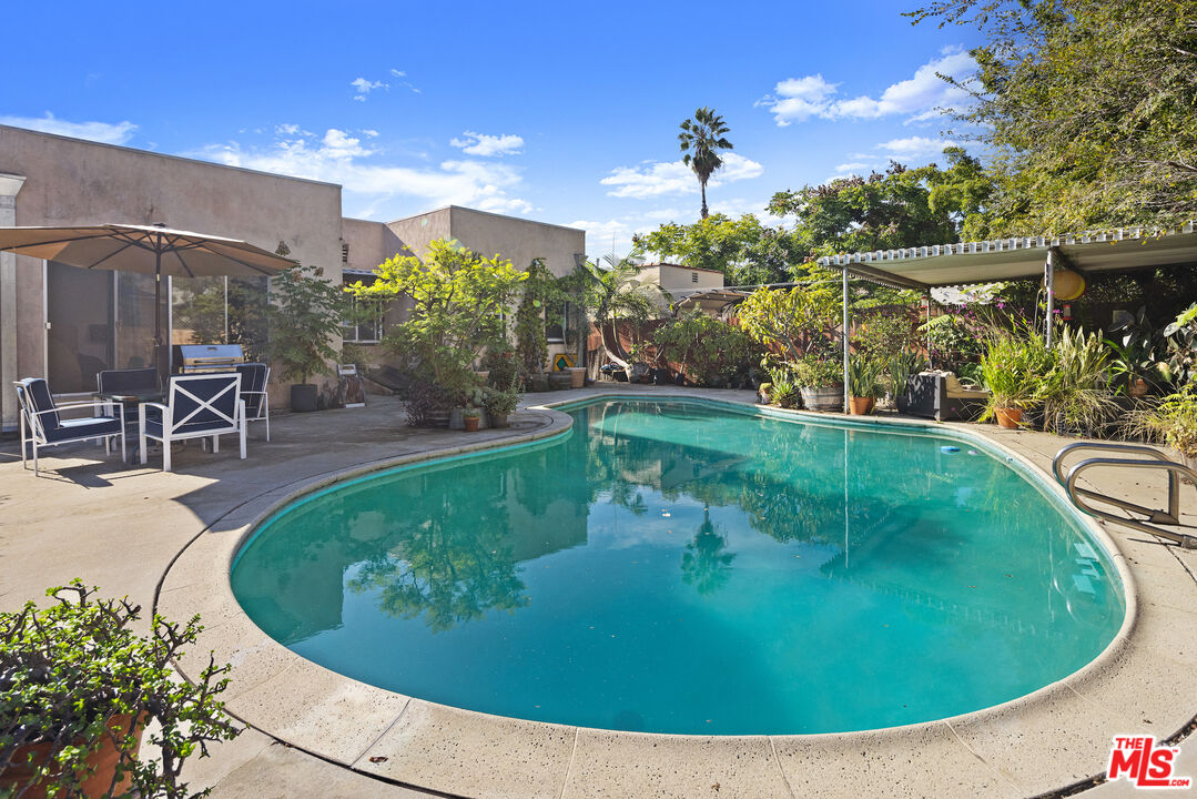 6501 Commodore Sloat Drive Los Angeles, CA 90048 - Photo 14 of 29