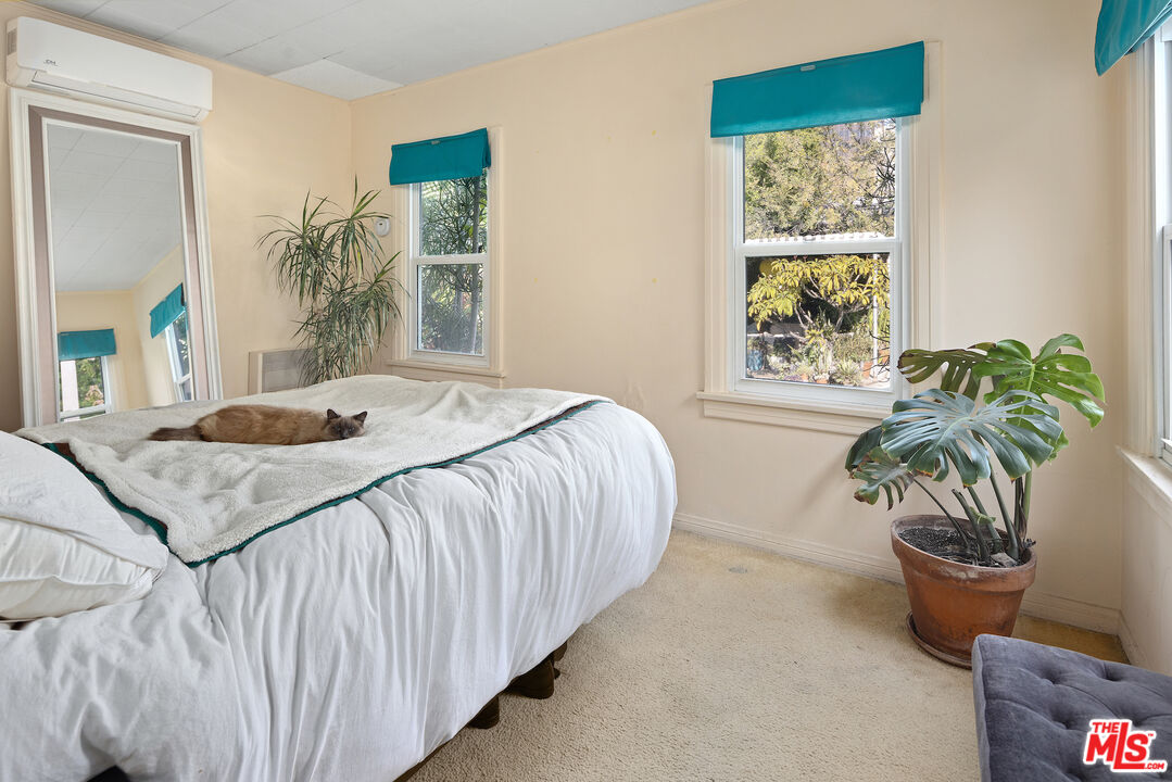 6501 Commodore Sloat Drive Los Angeles, CA 90048 - Photo 23 of 29