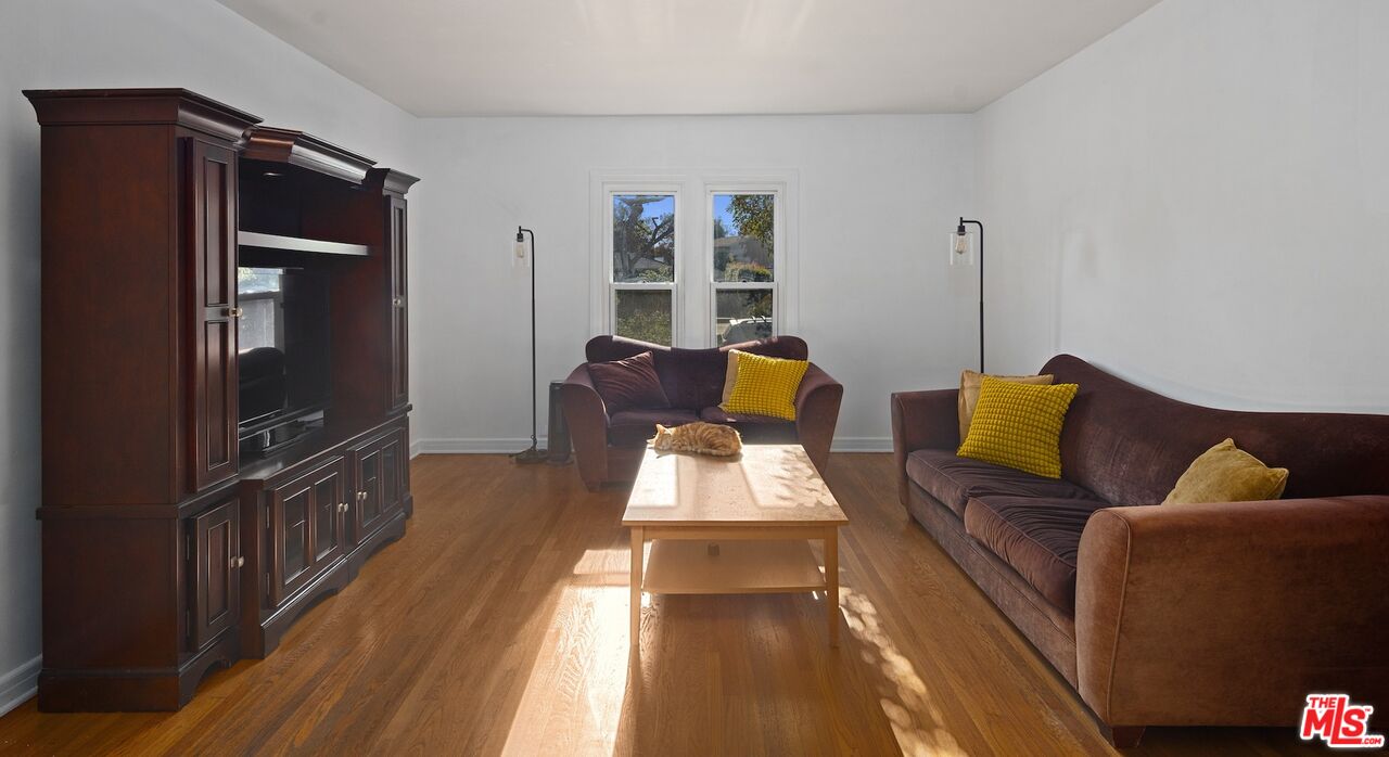 6501 Commodore Sloat Drive Los Angeles, CA 90048 - Photo 3 of 29