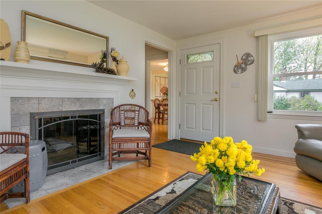 14 Hammond Road Falmouth, ME 04105 - Photo 7 of 31 Photo
