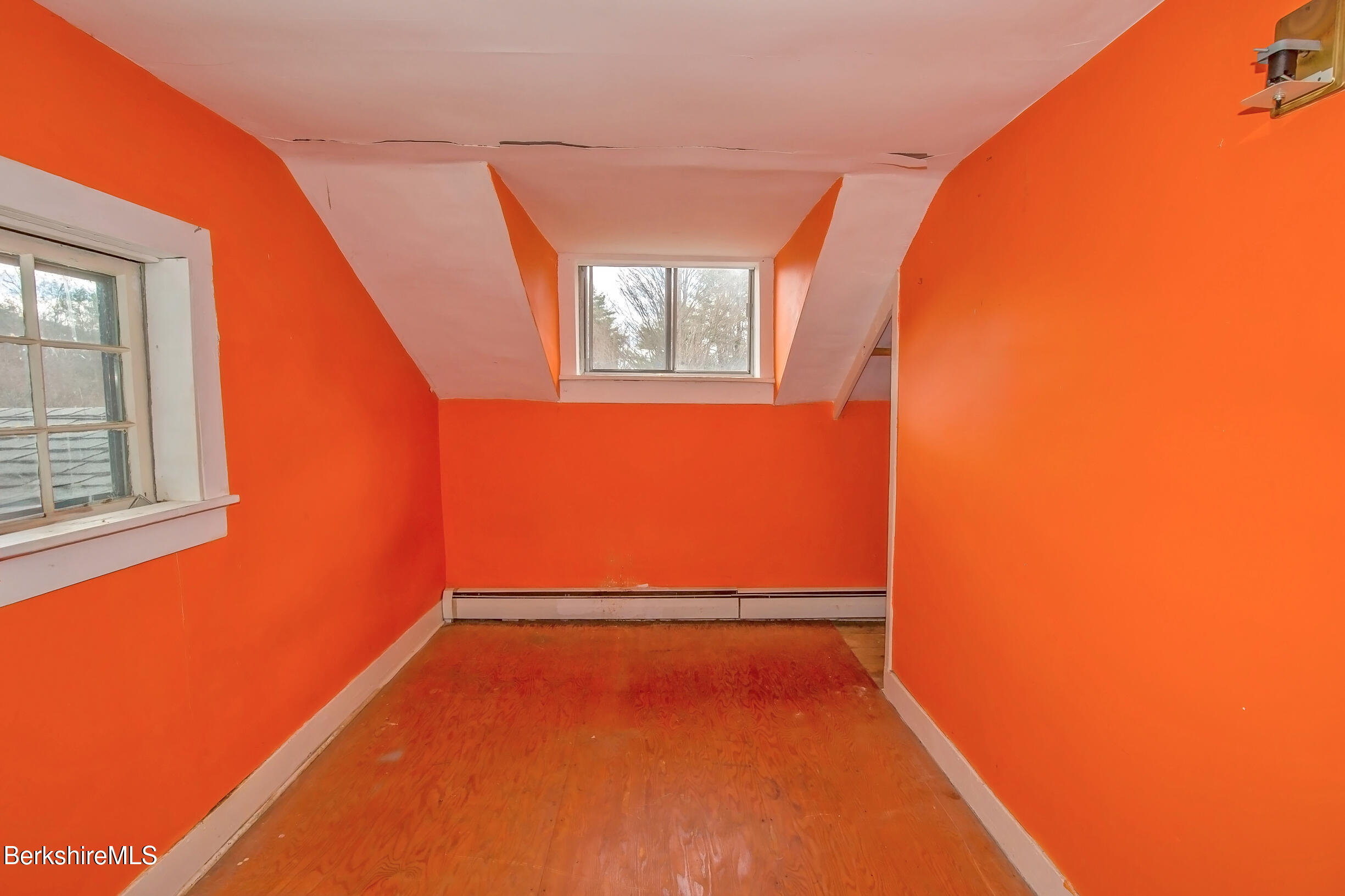 30 Moscow Road West Stockbridge, MA 01266 - Photo 12 of 20 Secondfloorroom2