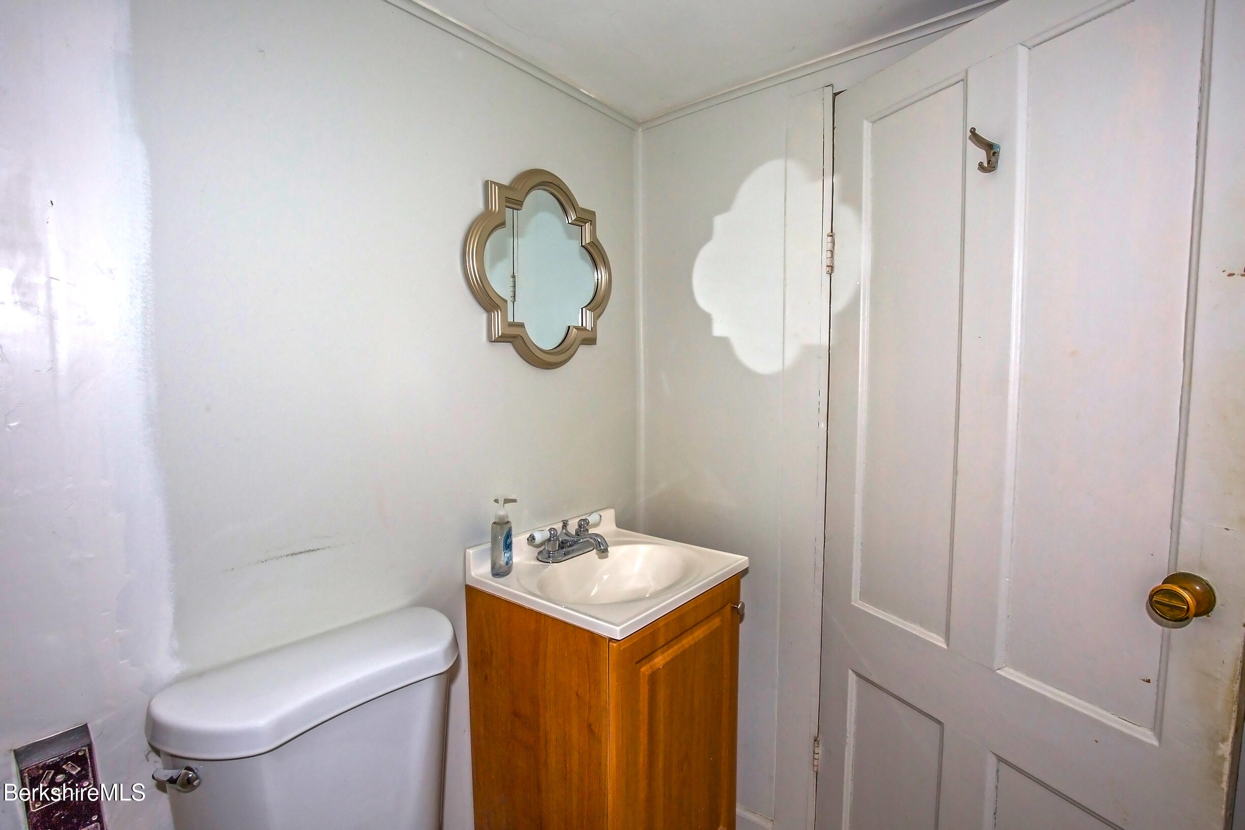 30 Moscow Road West Stockbridge, MA 01266 - Photo 7 of 20 Halfbath
