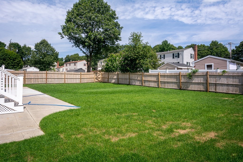 11 Roosevelt Road Holbrook, MA 02343 - Photo 2 of 33 Gallery Image 2