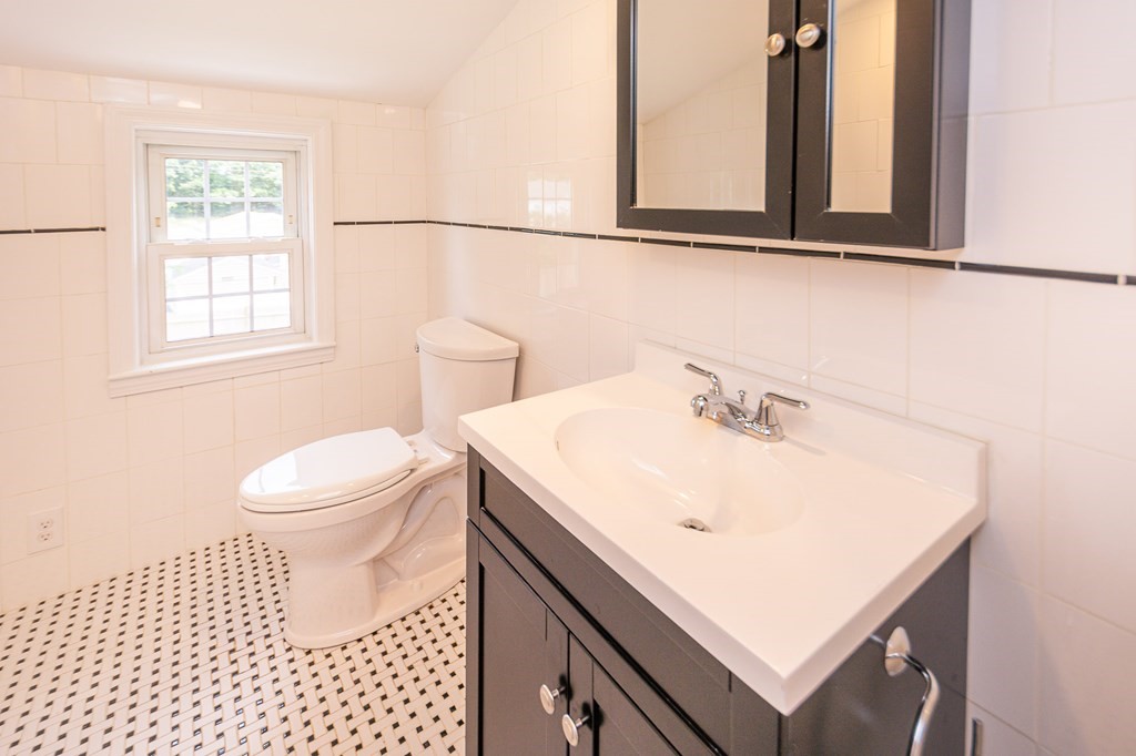 11 Roosevelt Road Holbrook, MA 02343 - Photo 28 of 33 Gallery Image 28