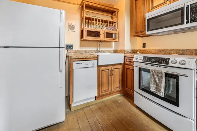 $389,000 | 305 North Main Street, Alma, WI 54610