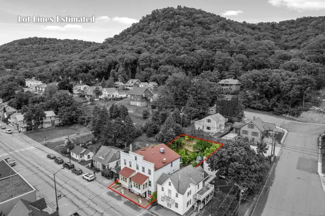 $389,000 | 305 North Main Street, Alma, WI 54610