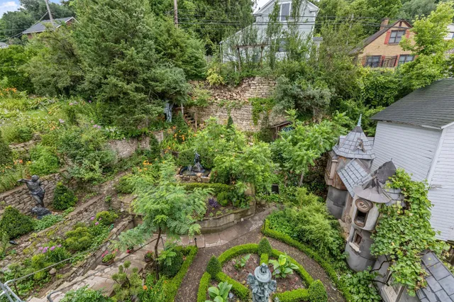 $389,000 | 305 North Main Street, Alma, WI 54610