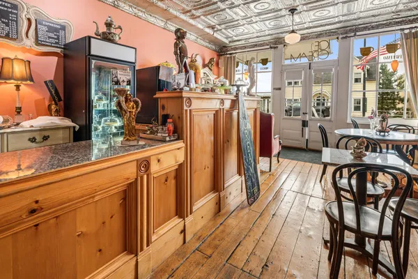 $389,000 | 305 North Main Street, Alma, WI 54610