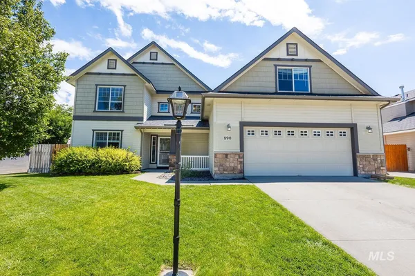 $525,000 | 890 North Oxwich Avenue, Meridian, ID 83642