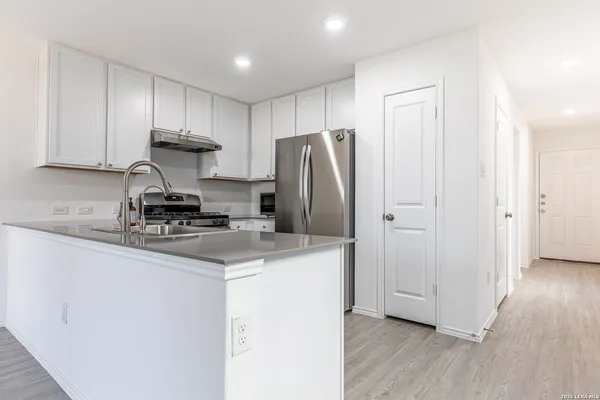 $1,499 | 7606 Chancery Gate, San Antonio, TX 78253