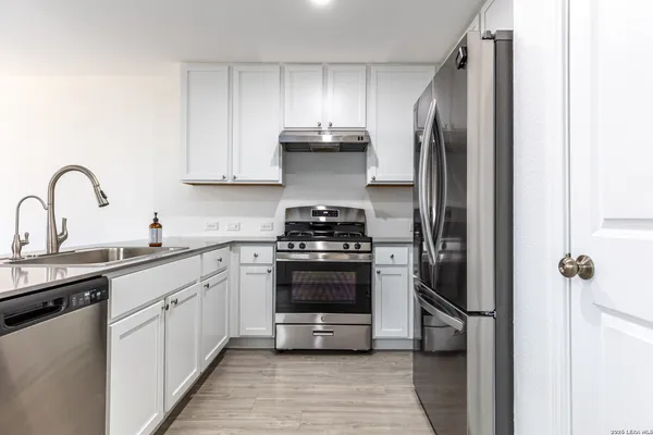 $1,499 | 7606 Chancery Gate, San Antonio, TX 78253