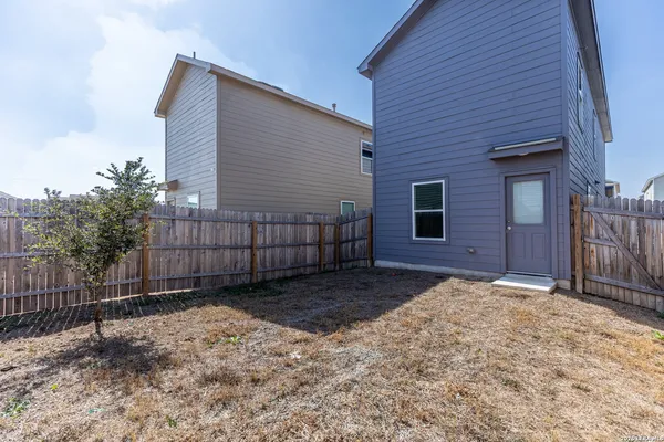 $1,499 | 7606 Chancery Gate, San Antonio, TX 78253