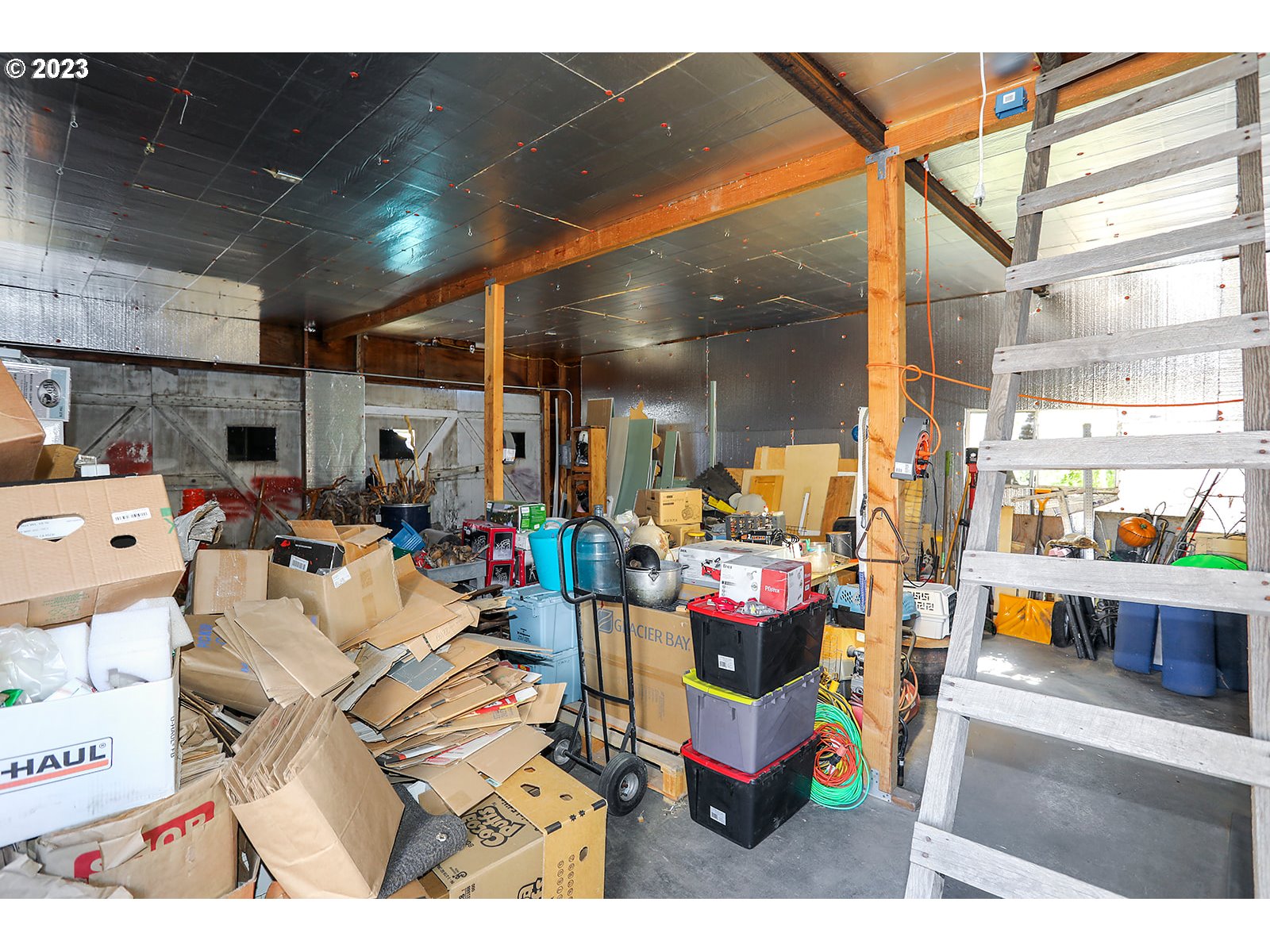 695 Main Street Dufur, OR 97021 - Photo 30 of 42 a storage and utility room