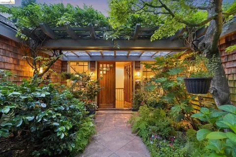 $2,499,000 | 2223 Tunnel Road, Oakland, CA 94611
