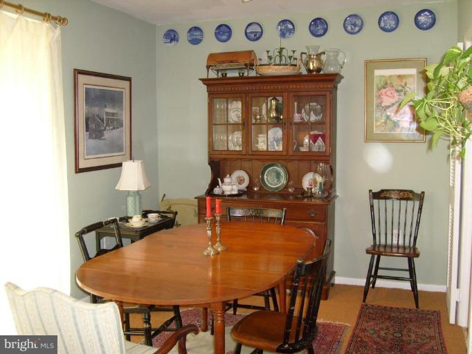 3 Hamill Road, Unit 3E Baltimore, MD 21210 - Photo 3 of 13 Dining Room