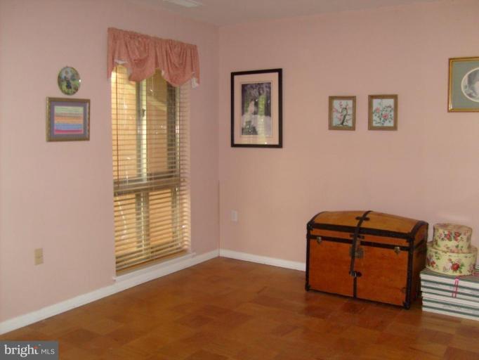 3 Hamill Road, Unit 3E Baltimore, MD 21210 - Photo 7 of 13 Bedroom #1