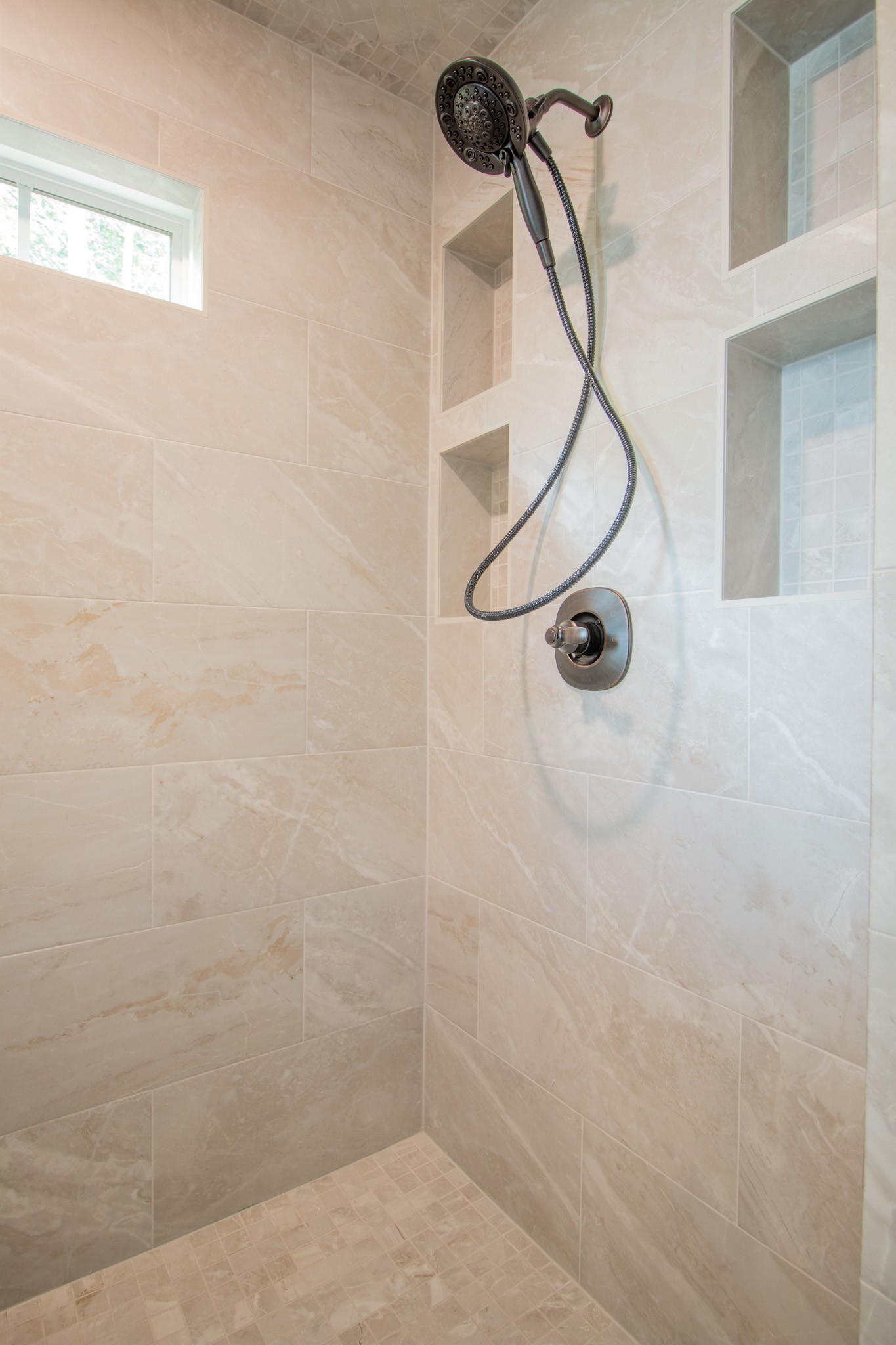288 Timber Springs Clarksville, TN 37042 - Photo 17 of 25 a bathroom with a shower
