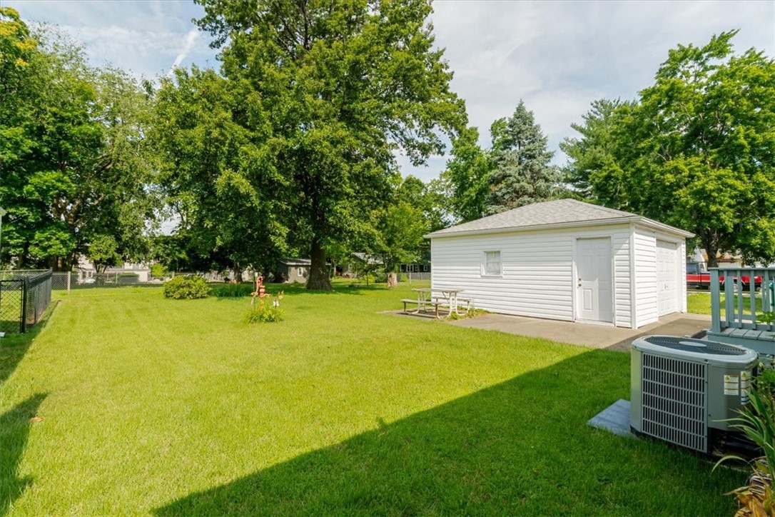 2417 North Maple Avenue Decatur, IL 62526 - Photo 23 of 27