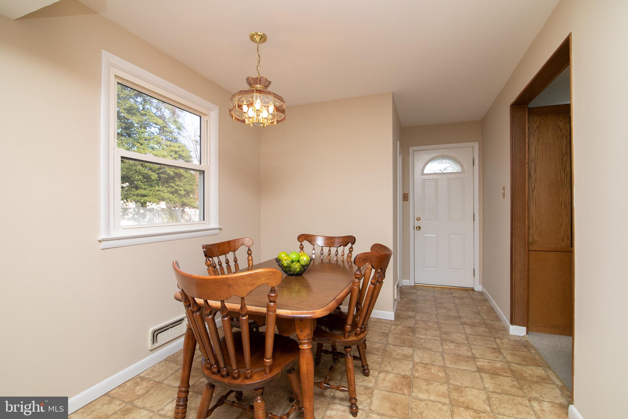 115 Kipling Road Cherry Hill, NJ 08003 - Photo 17 of 45 Breakfast Area