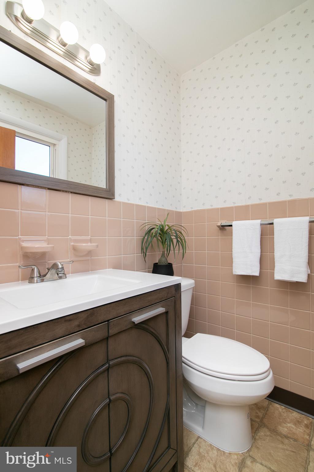 115 Kipling Road Cherry Hill, NJ 08003 - Photo 20 of 45 Powder Room