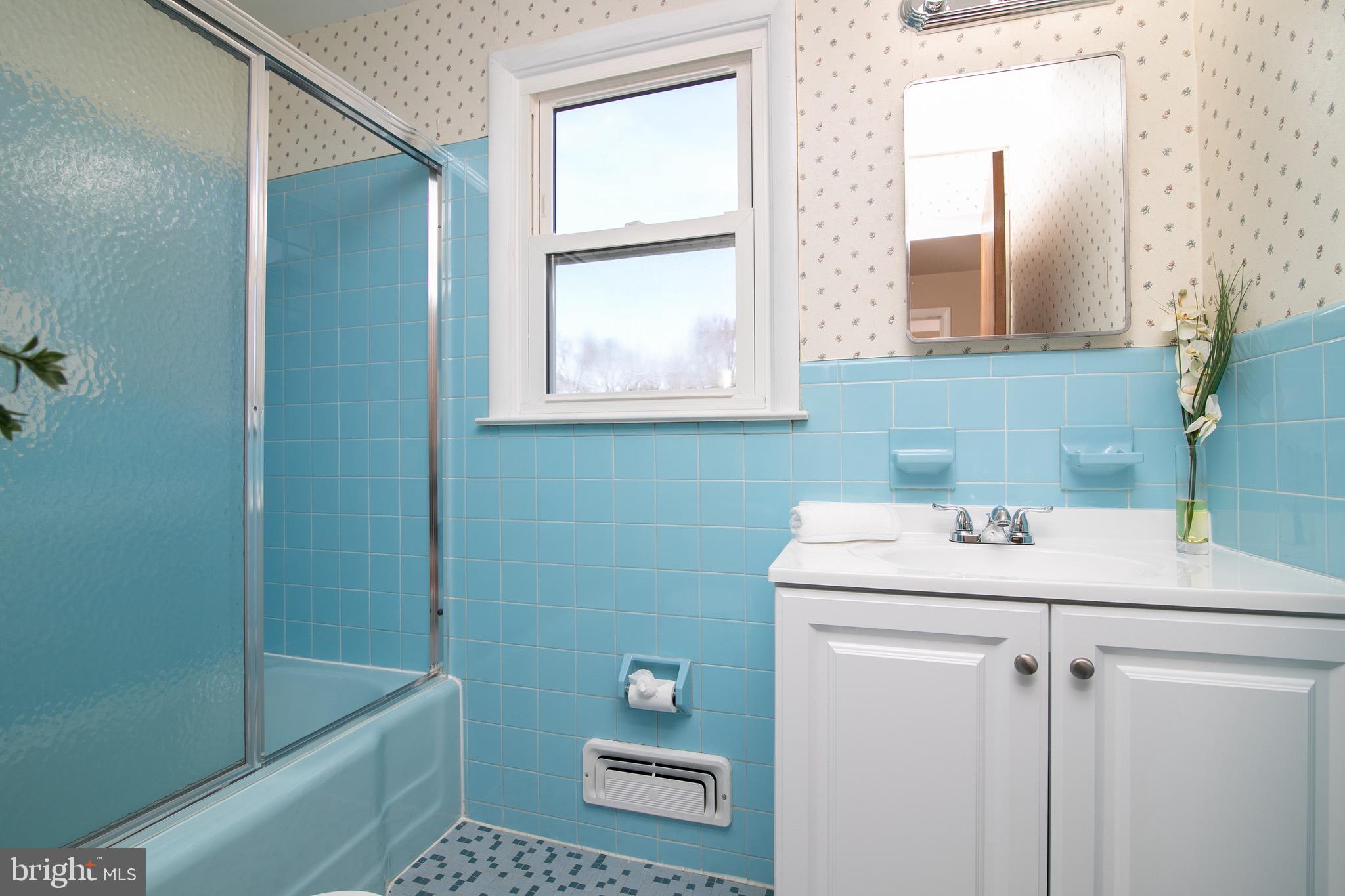 115 Kipling Road Cherry Hill, NJ 08003 - Photo 29 of 45 Master Bathroom