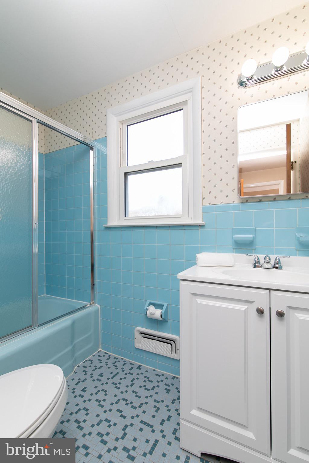 115 Kipling Road Cherry Hill, NJ 08003 - Photo 30 of 45 Master Bathroom