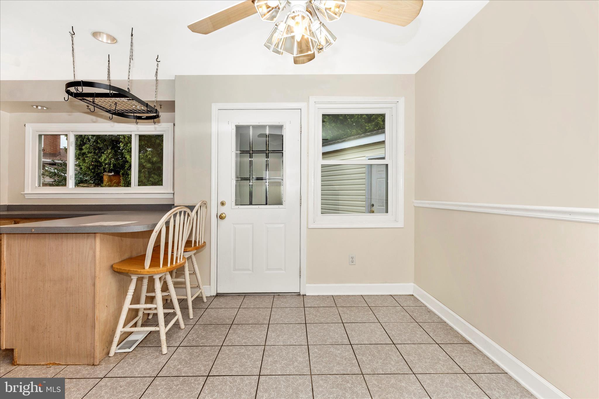 12929 Valleywood Drive Silver Spring, MD 20906 - Photo 11 of 54 Dining Room