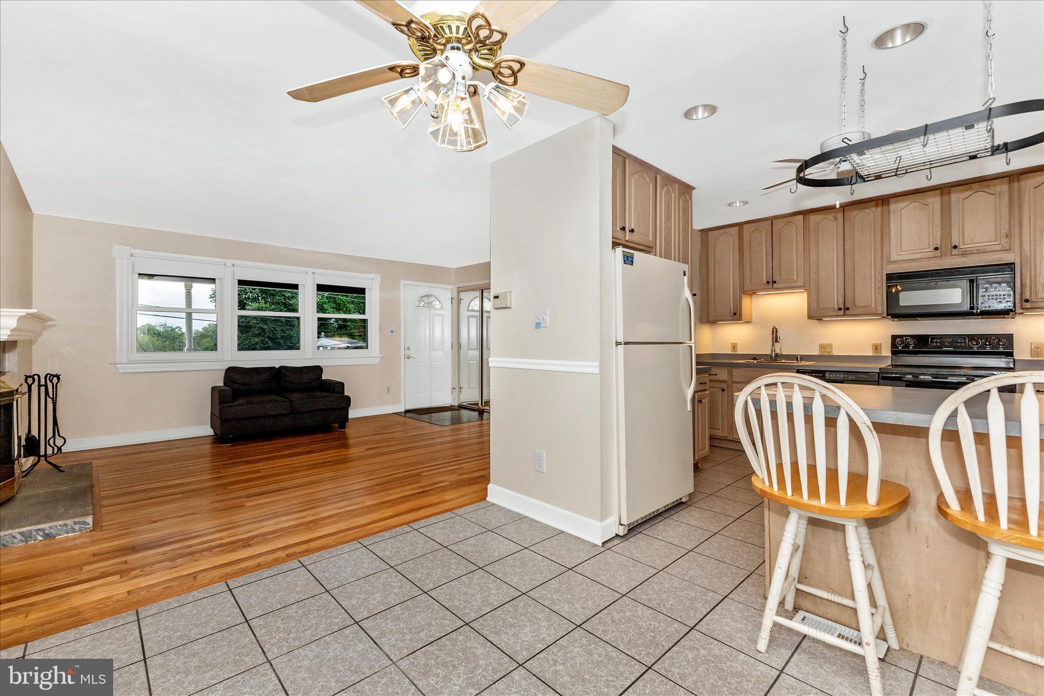 12929 Valleywood Drive Silver Spring, MD 20906 - Photo 12 of 54 Dining Room